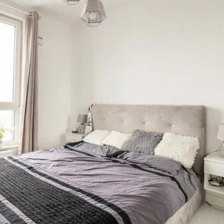 Super Apartment Емпуриабрава Екстериор снимка