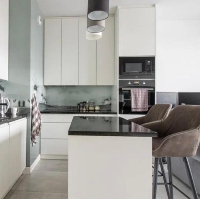 Super Apartment Емпуриабрава Екстериор снимка
