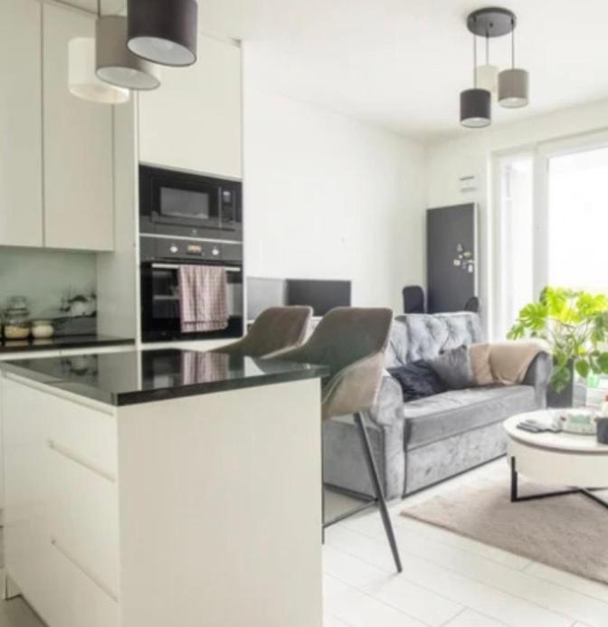 Super Apartment Емпуриабрава Екстериор снимка